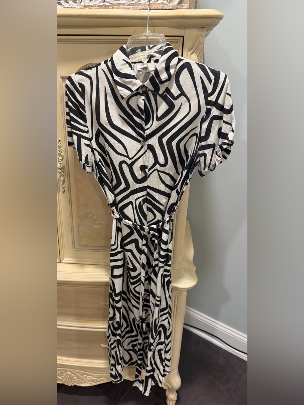 Japna Black & Cream Abstract Midi Shirt Dress